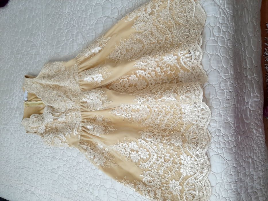 Rochie galbena de ocazie!