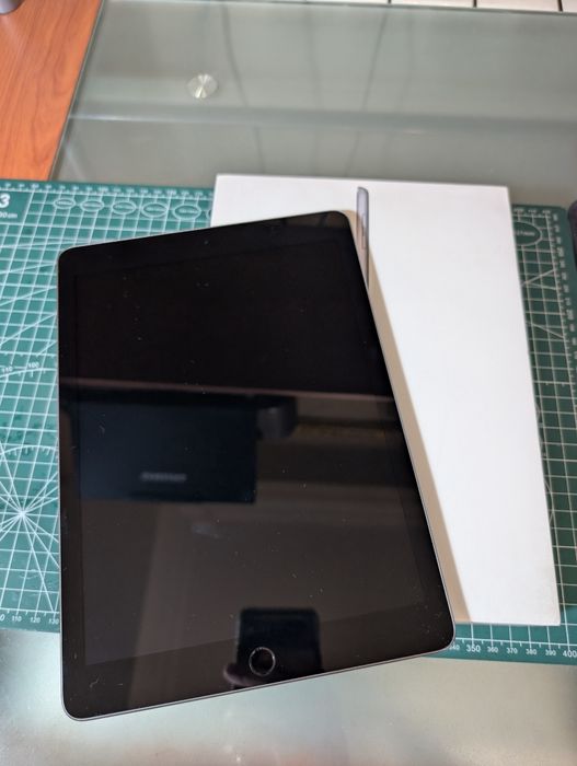 Apple iPad 6, 128гб
