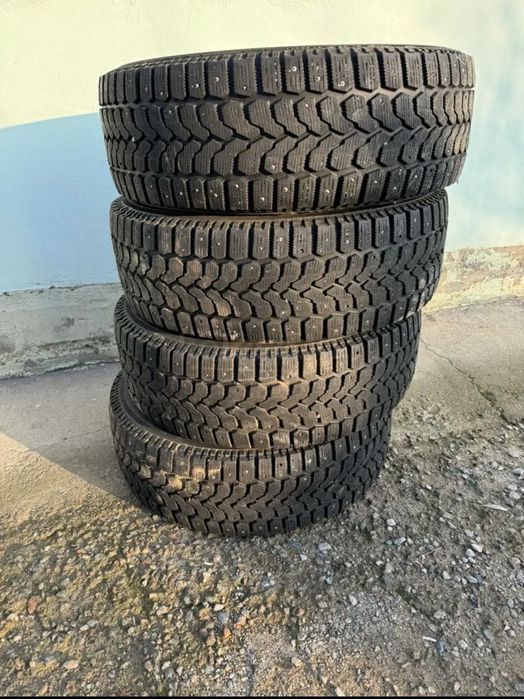 Продам шины зимние