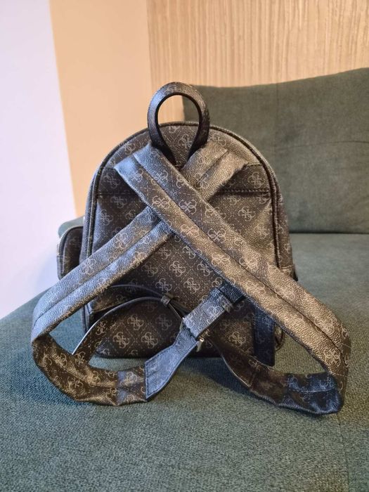 Дамска Раница Guess