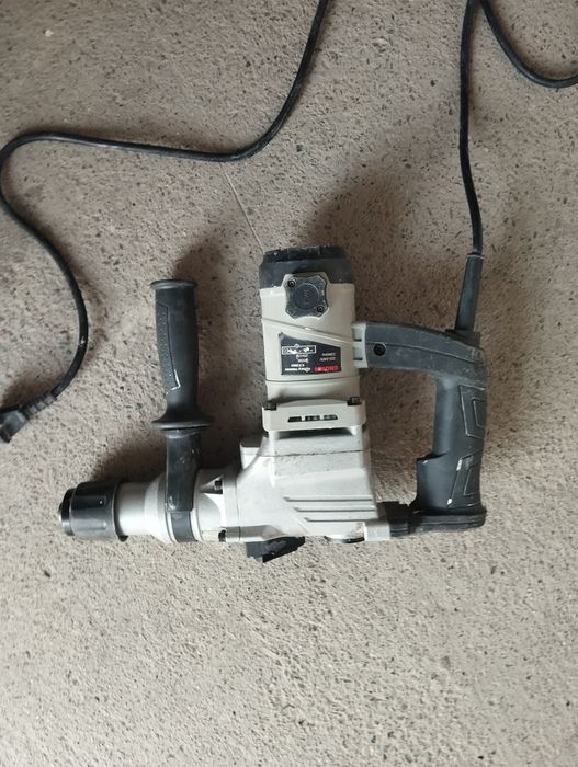 Перфоратор  электроинструмент