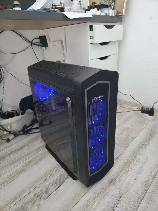 Vând calculator/PC de gaming