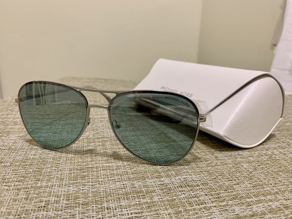 Очки солнцезащитные MICHAEL KORS женские