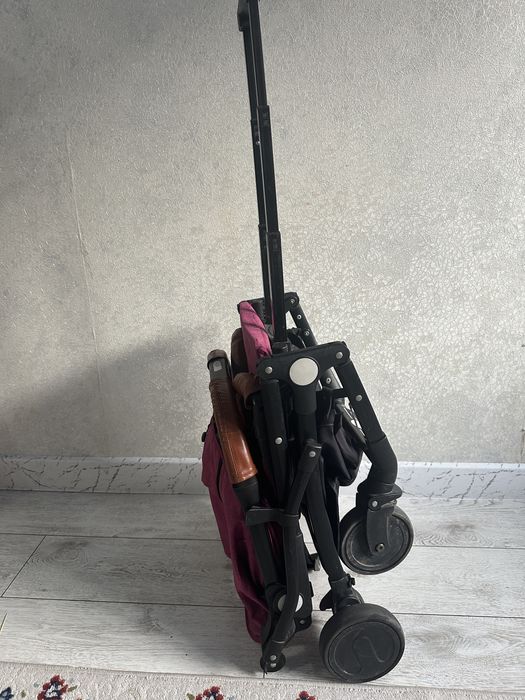 Продам прогулочную коляску