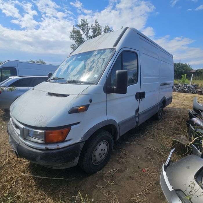 Iveco daily 2.8 мотор на части само.