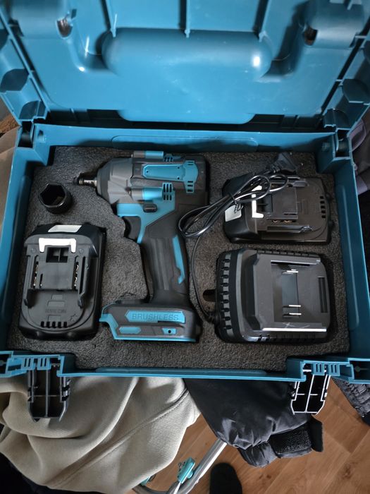 Шрупповер новый почти даром