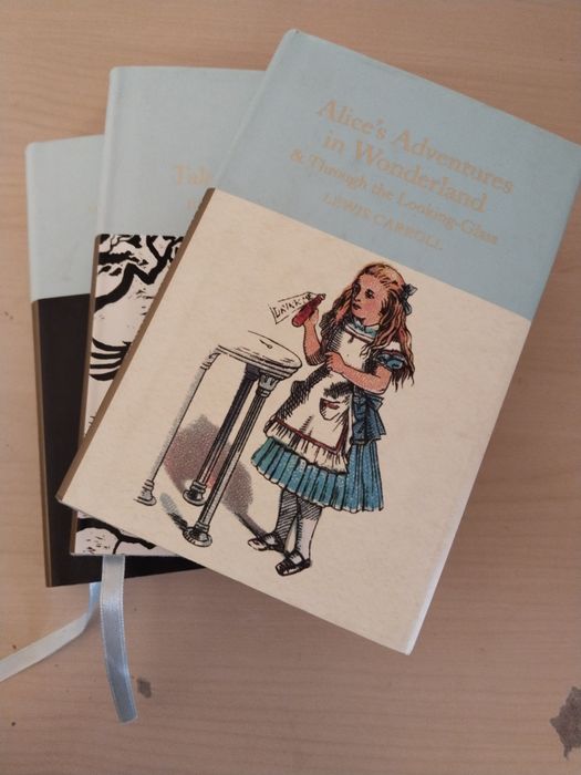 Книги на английски език