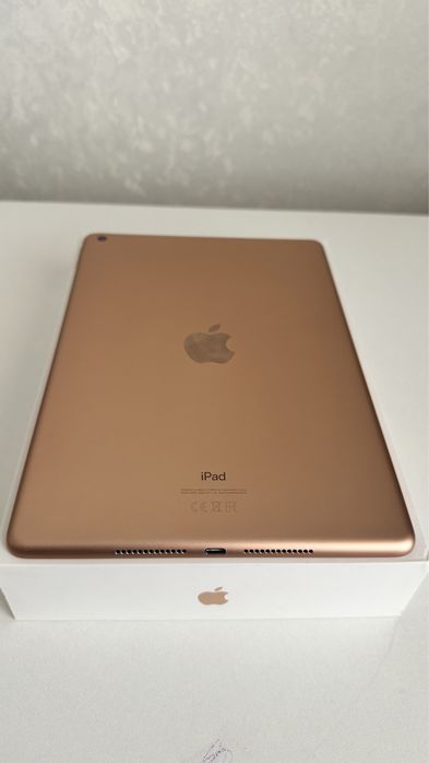 IPad 8ого поколение в отличном состоянии!!