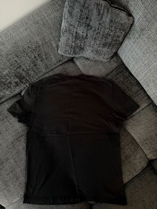 Tricou Unisex Queen  L  10/10 ca Nou - Pret 39 lei