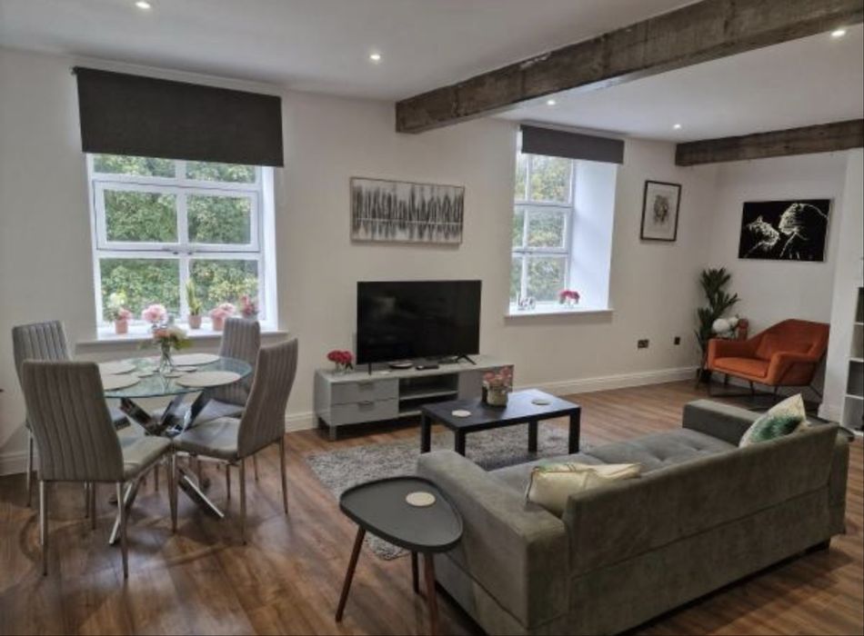 Inchiriez apartament la nibiru