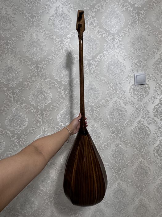 Продам домбыру в идеальном состоянии