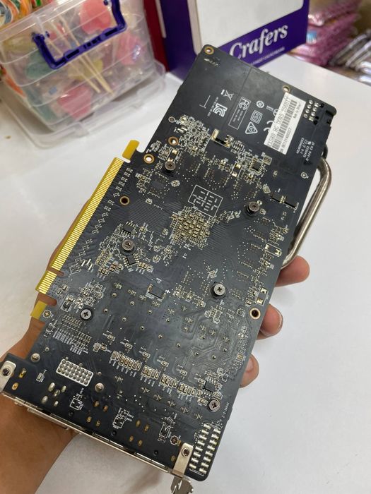 Rx 580 8gb ddr5  2308 bu 2048 mas