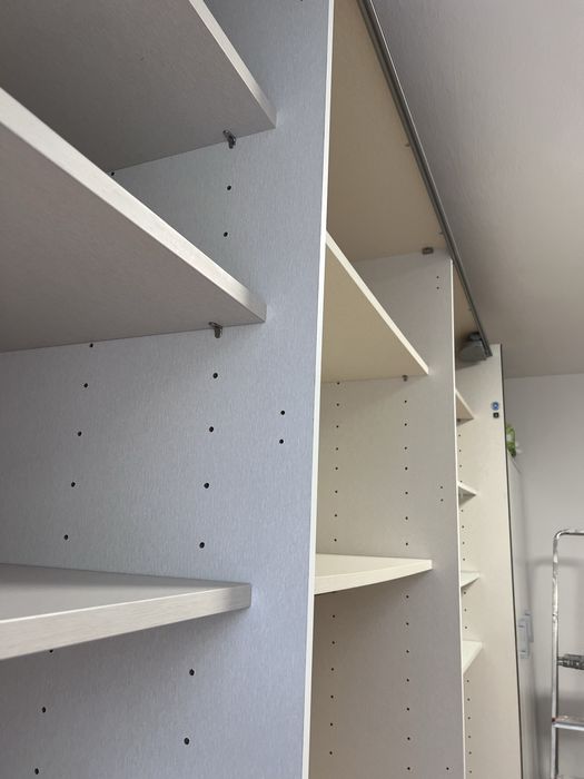 Dressing/Dulap 300/220/62 cm 2 usi culisante alb mat si sticla