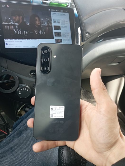 Samsung A17 6/128 holati zor korobkasi yoq o'rniga kopiya beraman