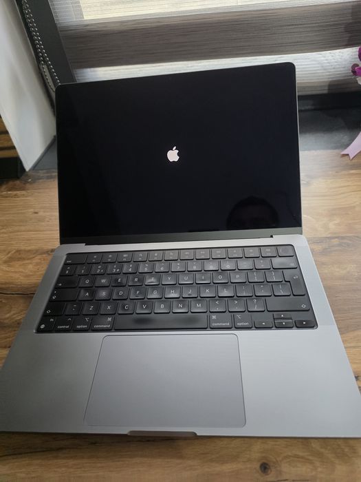 Apple MacBook Pro M1 Pro de vânzare | OLX.ro