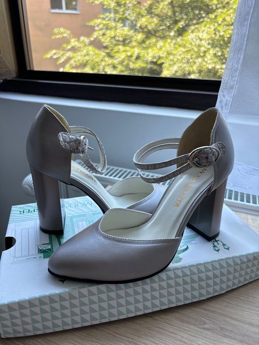 Pantofi piele noi gri - roz - mov mărimea 35