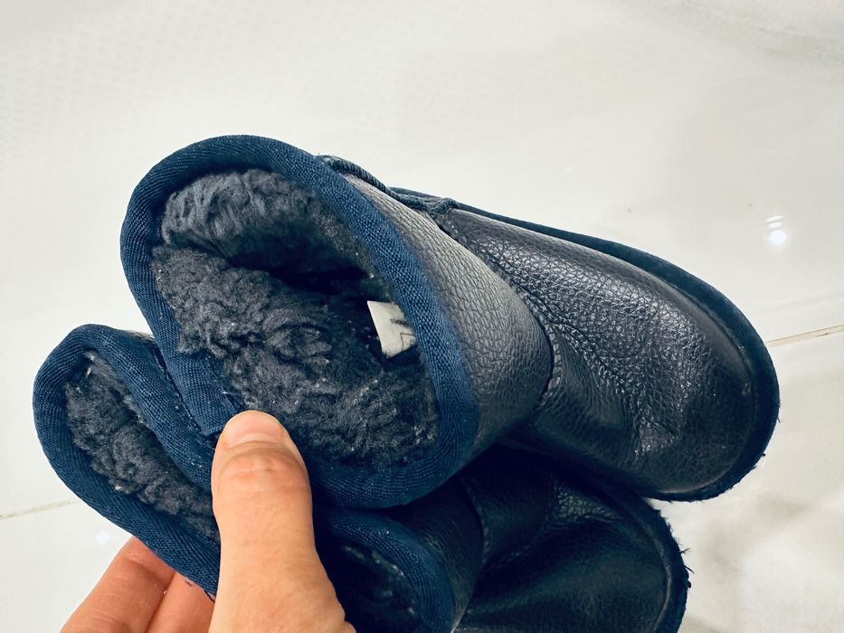 Продам детские сапоги угги 26 размера