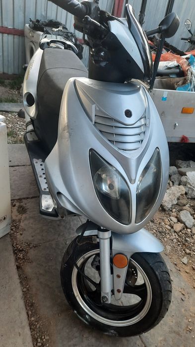 Scuter 4 timpi motor.Milano mjst