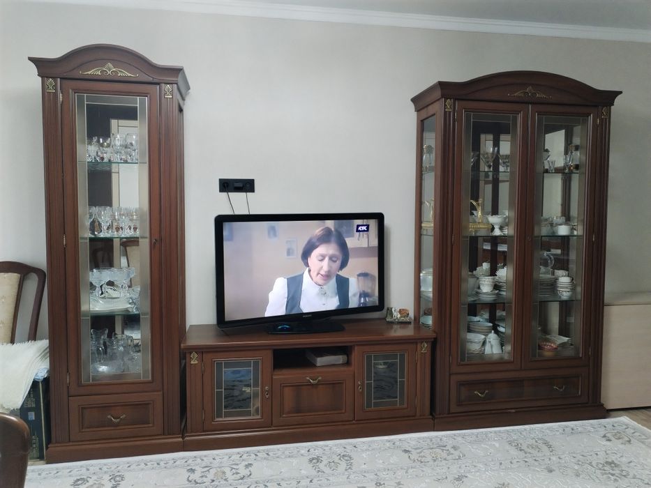 Продам Стенку  из 4х предметов