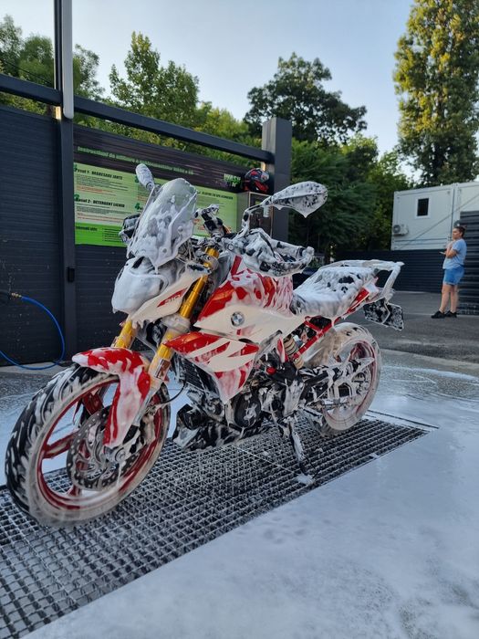 BMW G310R 2023 – 7.900 km – Accesorii originale BMW | Facturi și garanție