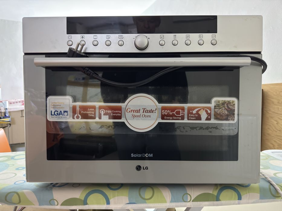 Vând cuptor microunde LG MP9485S putin folosit