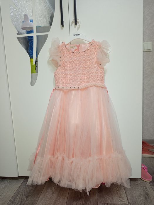 Нарядное платье для девочки