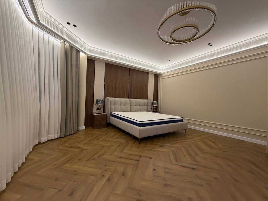 Продается 4х ком квартира в новостройке, ор-р: Ц-2 Basri Baba, 200м²