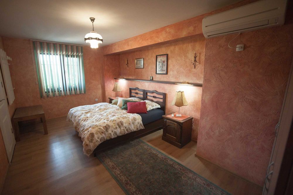 Продава се Къща в Пловдив, Център - 250 кв.м за 1400 €/кв.м - Снимка #4