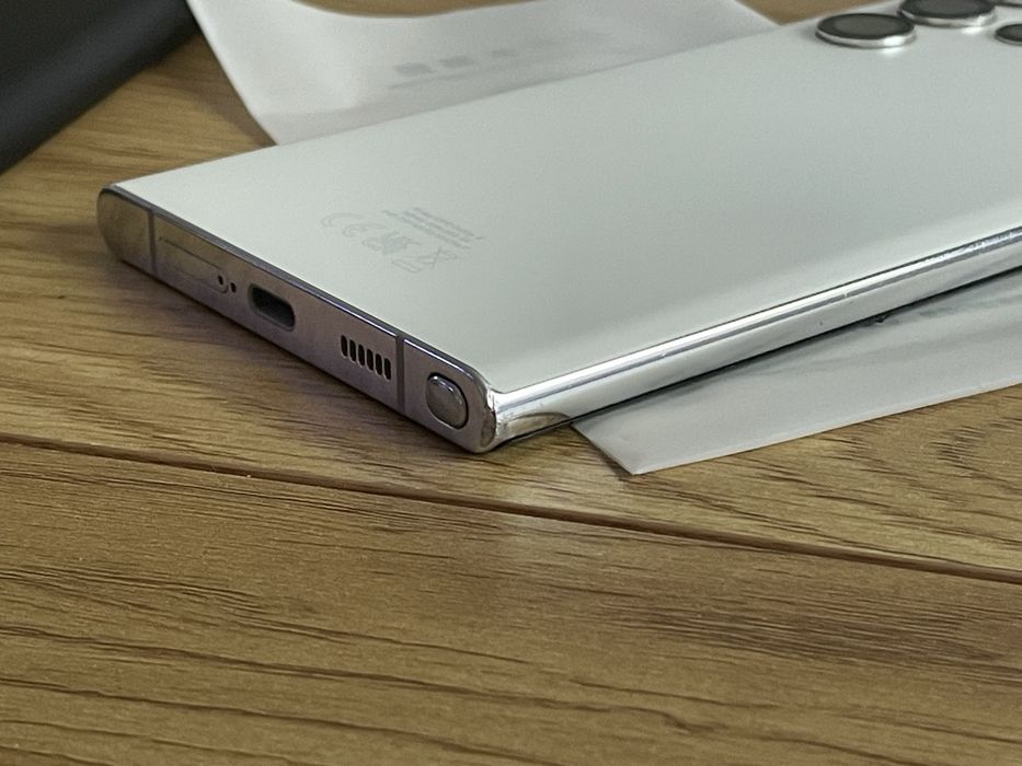 Samsung S22 ultra 256gb перфектно работещ отключен