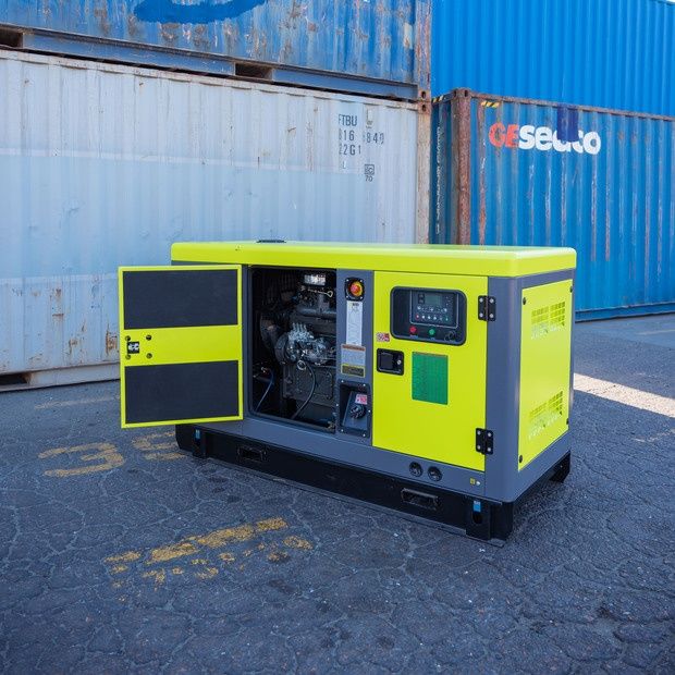 Generator Curent Trifazat , Automatizare ATS 30 kVA (24 kW) – 380V/400V, Diesel - Grup Electrogen  Silențios / Carcasat