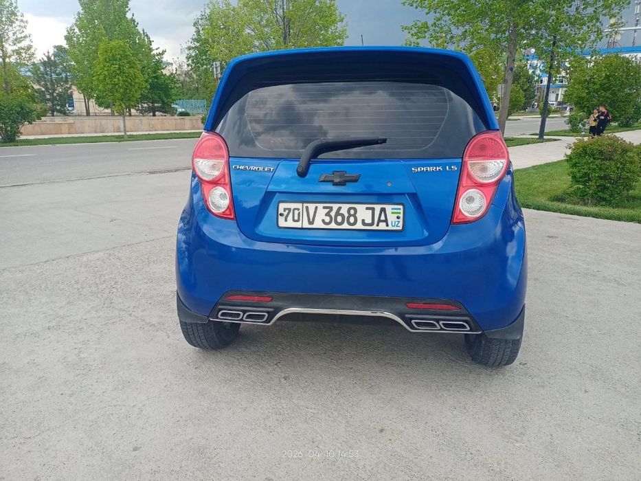 Продам автомобиль спарк