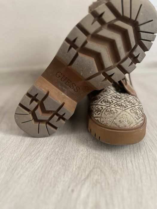Боти Guess