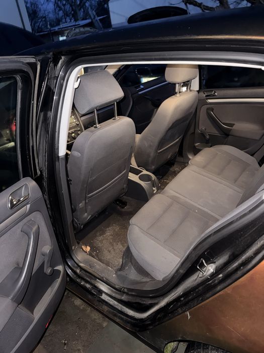 Golf 5 2005 impecabila