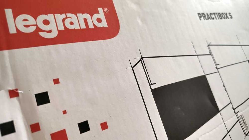 Разпределително табло Legrand Practibox S  22M без преден панел