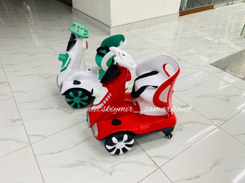 Детский электромобиль