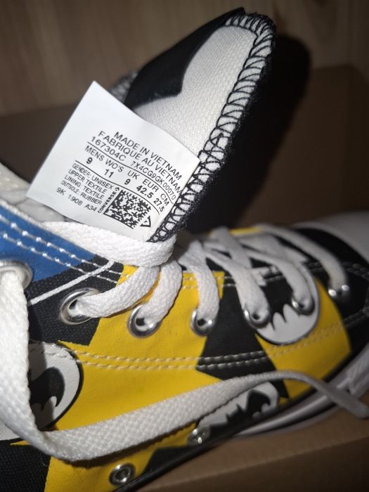 Converse Batman edition