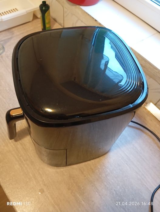 Vând air fryer in stare perfectă
