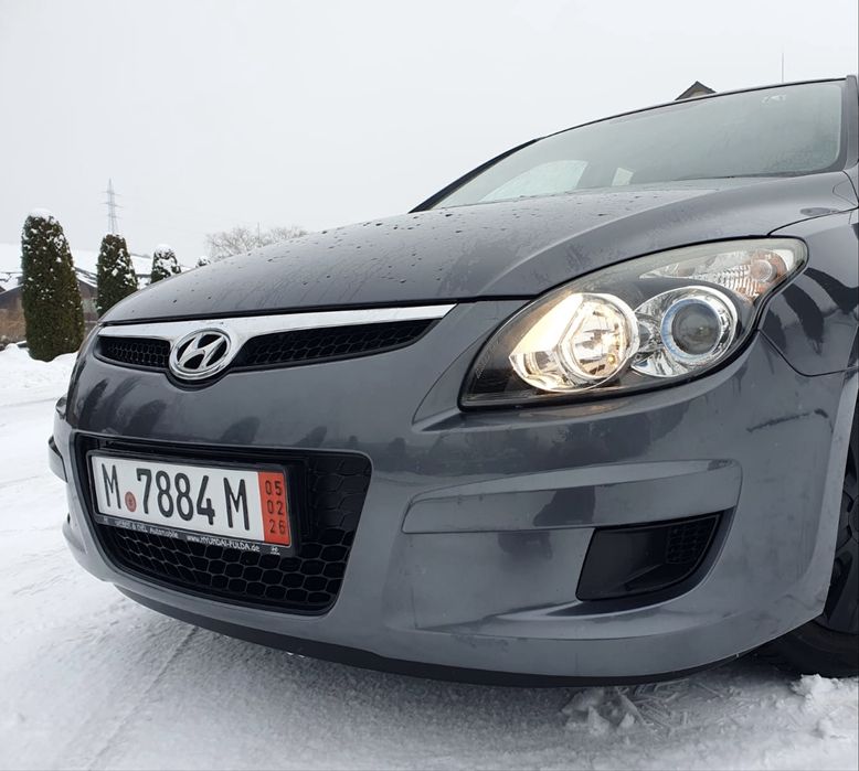 -Hyundai i30 facelift-1.4benzina-109cai-euro4-2010-germania adusa-