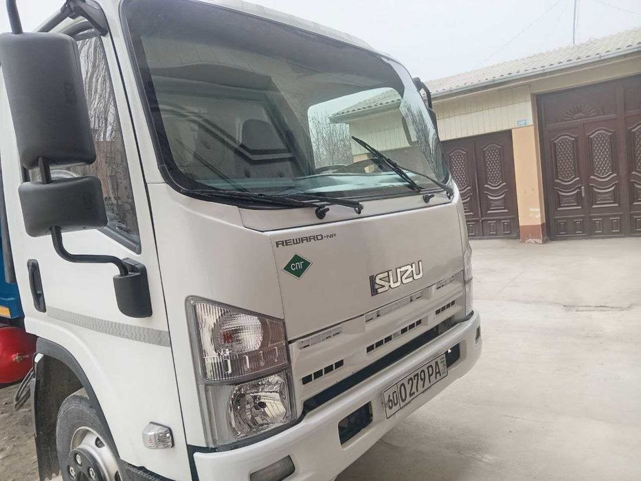 ISUZU (2007-yil) — Autobus motori bilan