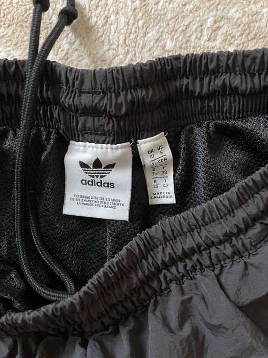 Pantaloni scurti adidas marimea s