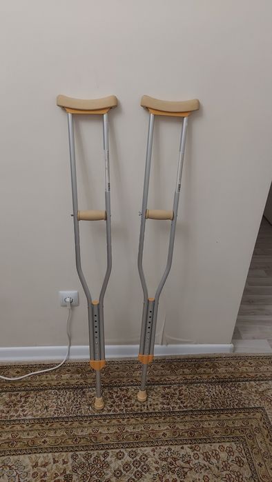 Костыли подмышечные