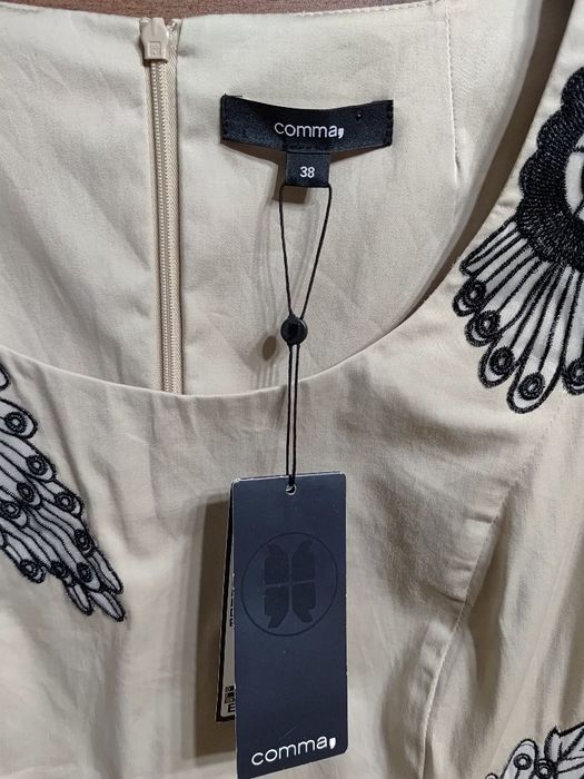 Rochie Comma cu etichetă