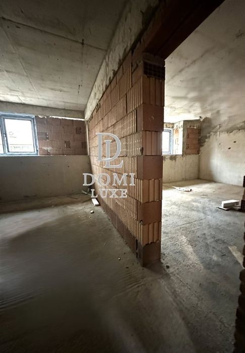 Продава се Тристаен апартамент в Варна, Колхозен пазар - 109 кв.м за 843 €/кв.м - Снимка #2