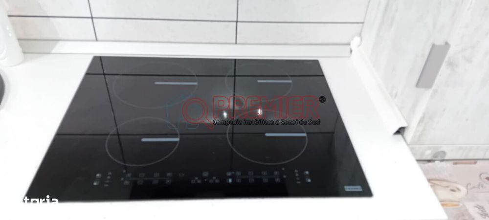 Metrou Eroii Revoluției  - Garsonieră