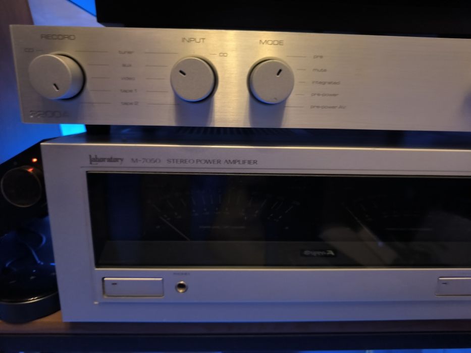 Amplificatir Audiolab 8200a