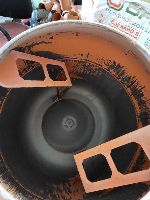 Бетономешалка 180л