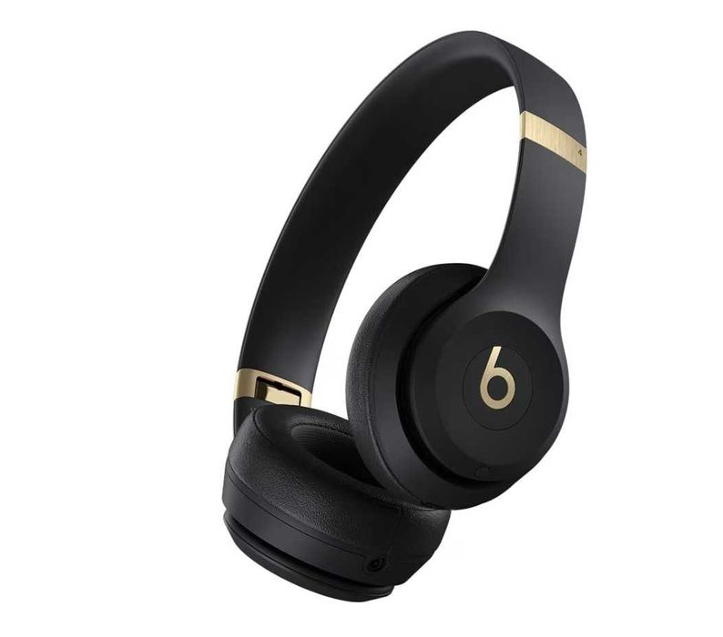 Vand casti Beats Solo 4 nou noute
