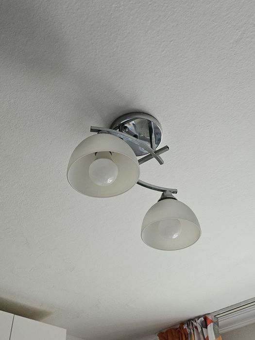 Три люстры разные