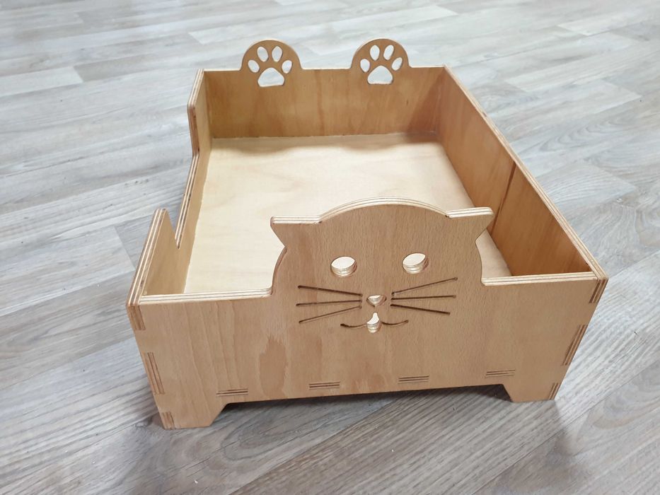 Pătuț din lemn pentru pisici