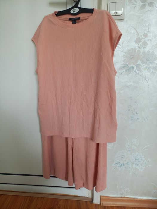 Само до края на декември по 25 лв.Дамски комплекти